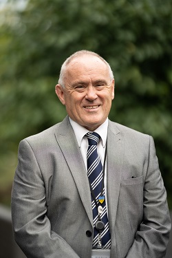 Mr I Morris